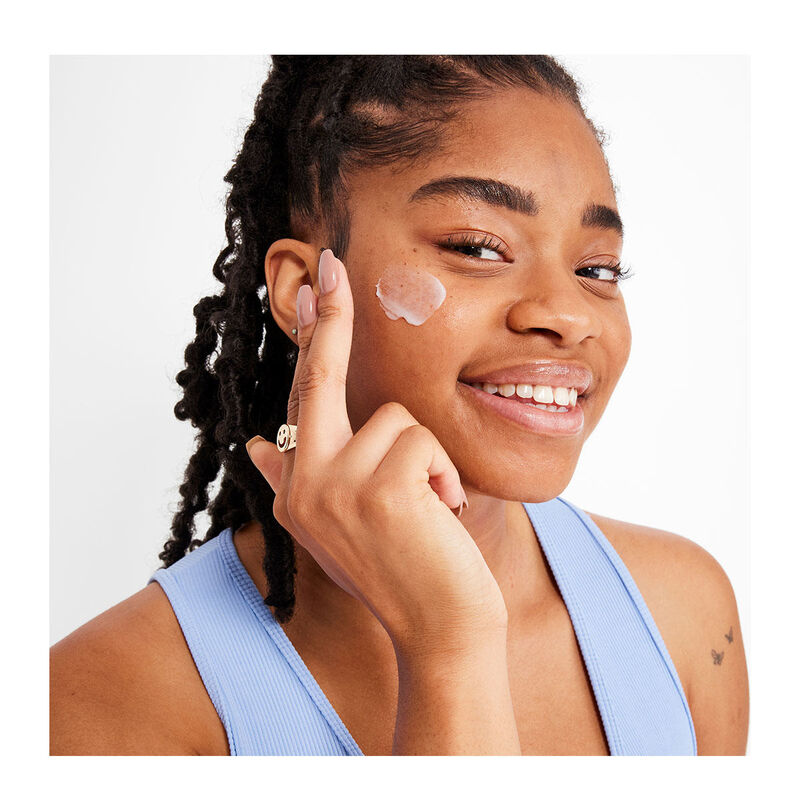 First Aid Beauty Ultra Repair Face Moisturizer image number 3