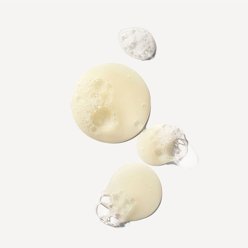 Olaplex No. 4 Bond Maintenance Shampoo image number 7
