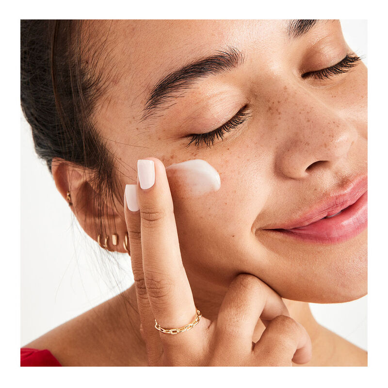 First Aid Beauty Ultra Repair Oil-Control Moisturizer image number 3