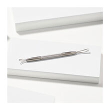 Tweezerman Skincare Tool
