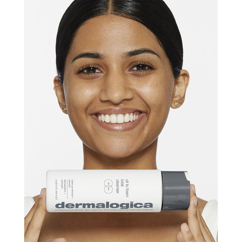 Dermalogica Oil to Foam Total Cleanser image number 4
