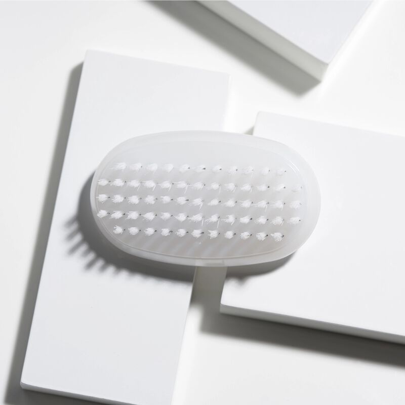 Tweezerman Dual Nail Brush image number 2