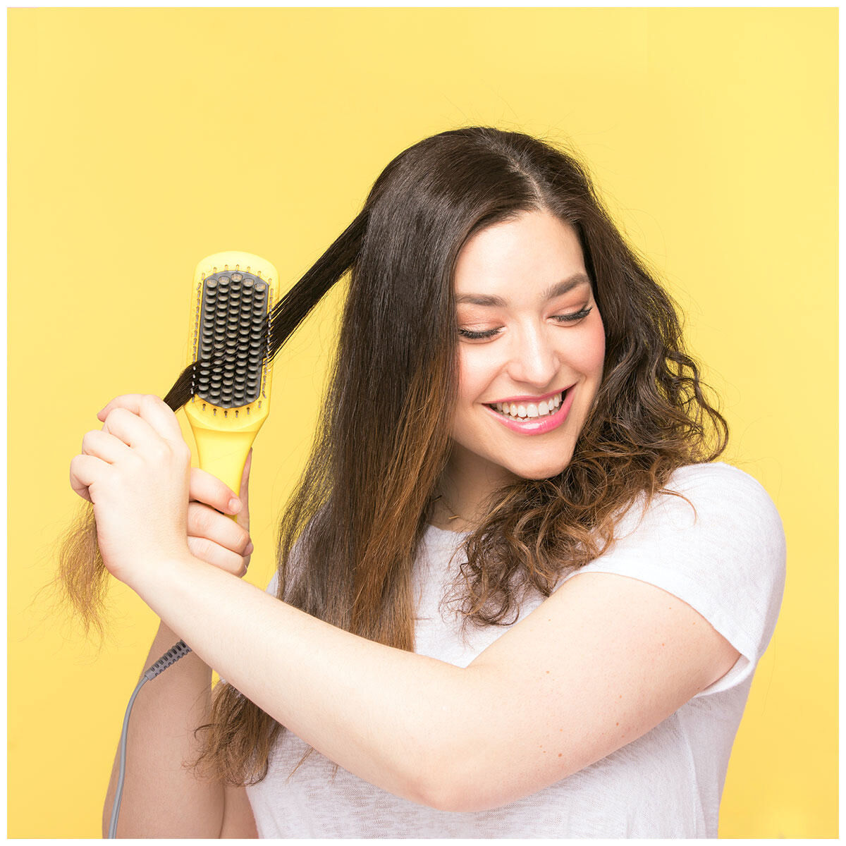 Drybar The Brush Crush Heated Straightening Brush