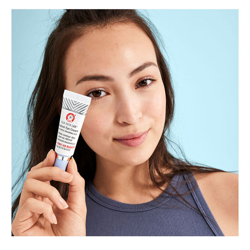 First Aid Beauty Skin Lab Retinol Eye Cream with Triple Hyaluronic Acid image number 5