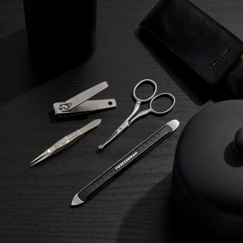 Tweezerman Men's Essntial Grooming Kit image number 2