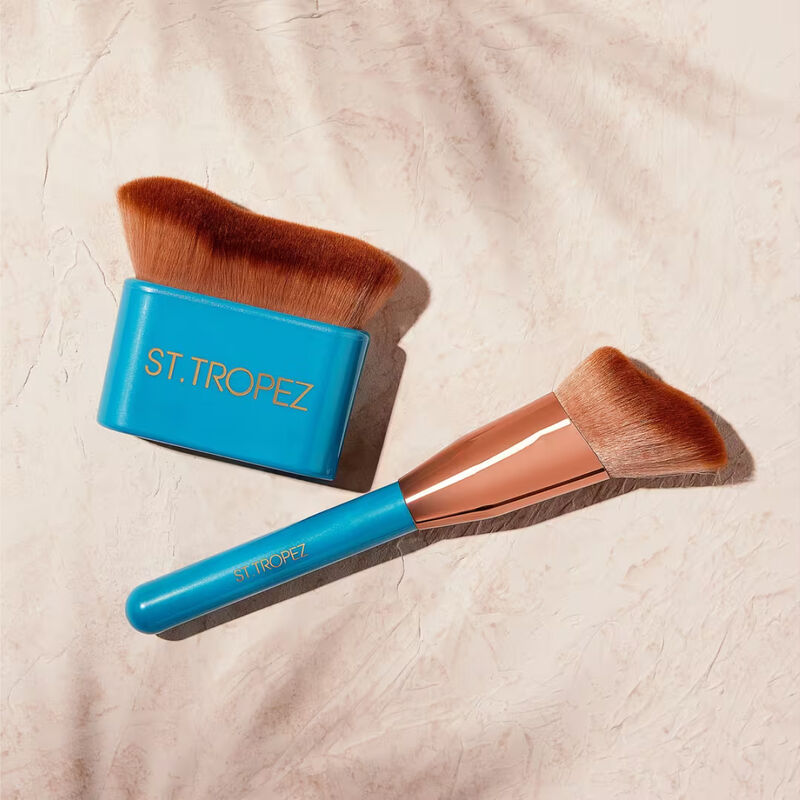 St. Tropez Ultimate Tan Face Brush image number 3