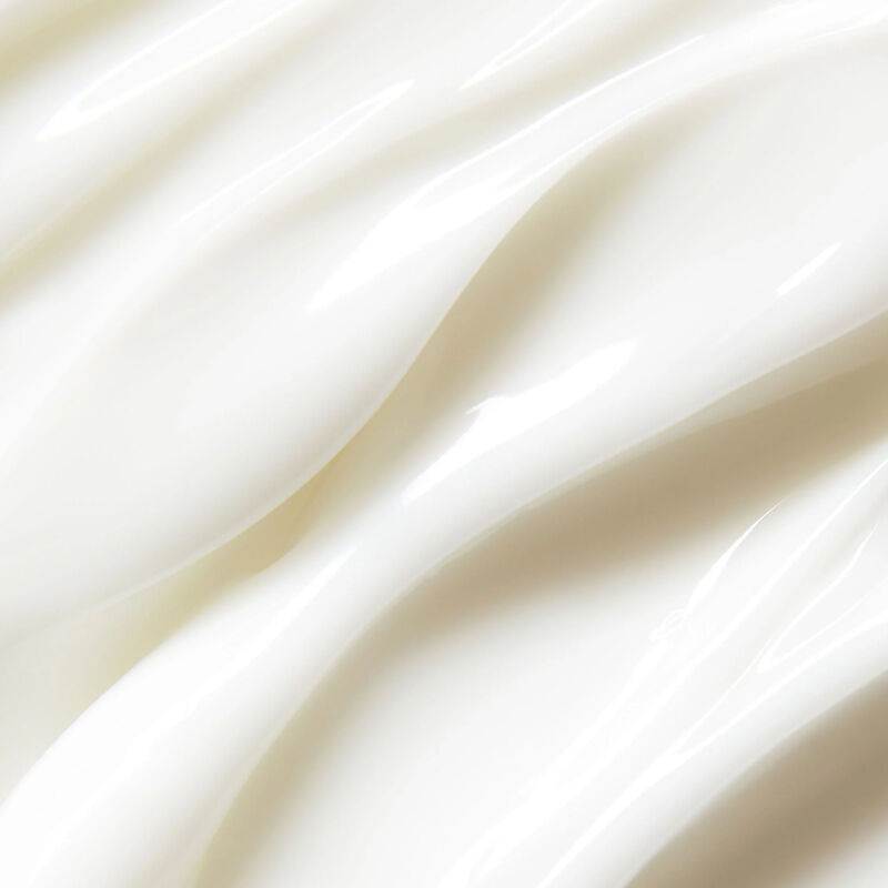 St. Tropez Gradual Tan Classic Daily Firming Lotion image number 4