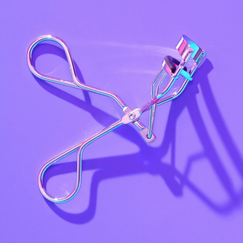 CALA Iridescent Eyelash Curler image number 2