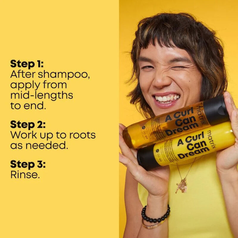Matrix Total Results A Curl Can Dream Weightless Moisture Conditioner image number 2